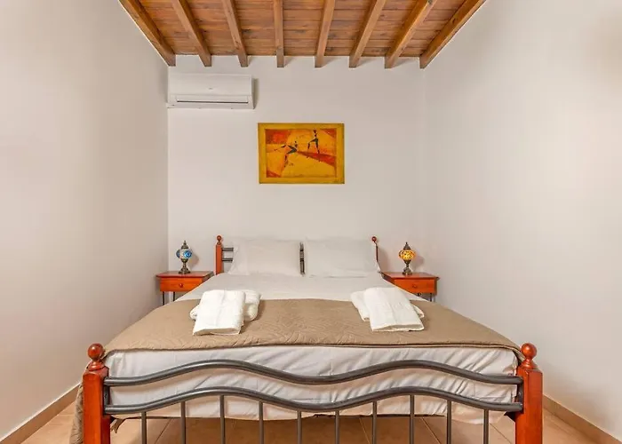 Apartment Margaritis Luxury Medieval House *